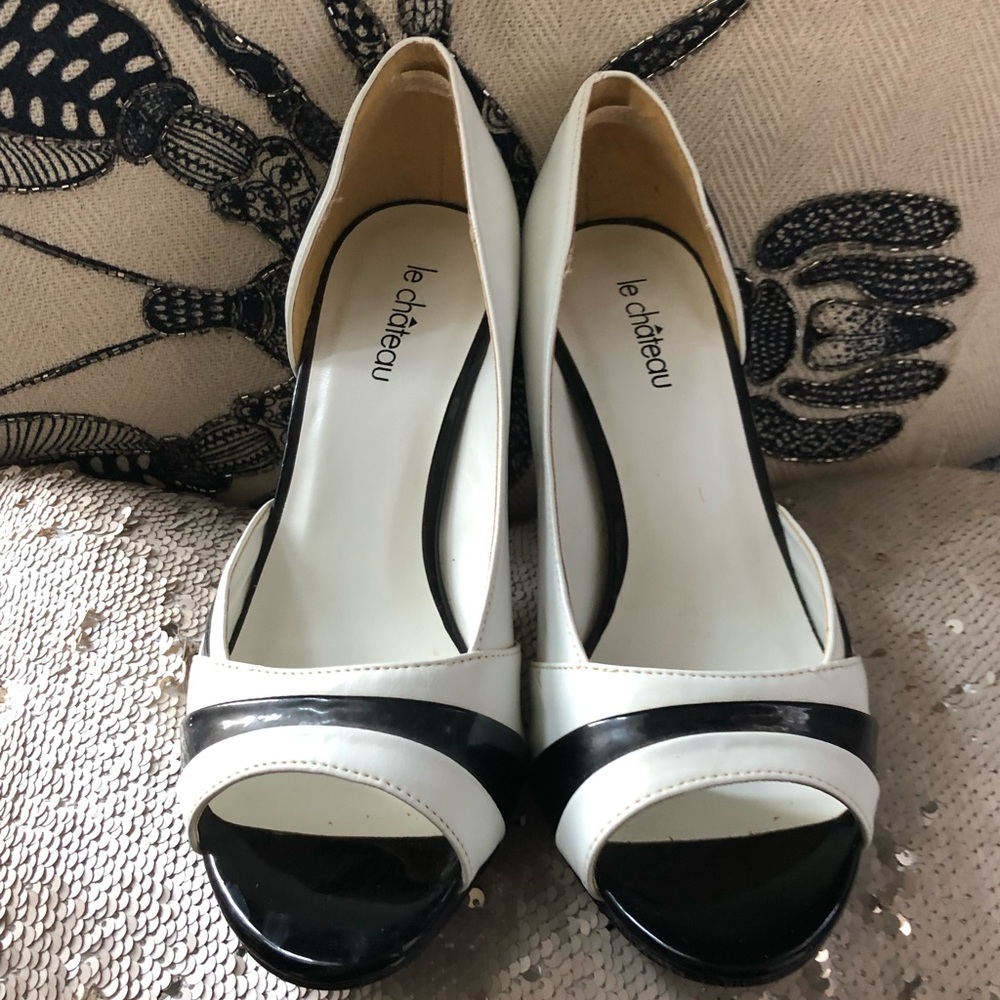 le chateau 🖤 Black and White heels